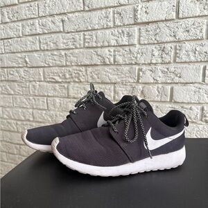 Nike Black and White Athletic Shoes
